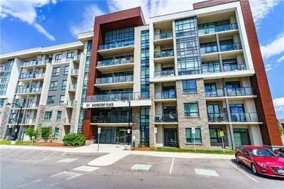 Condo Apartment in Hamilton