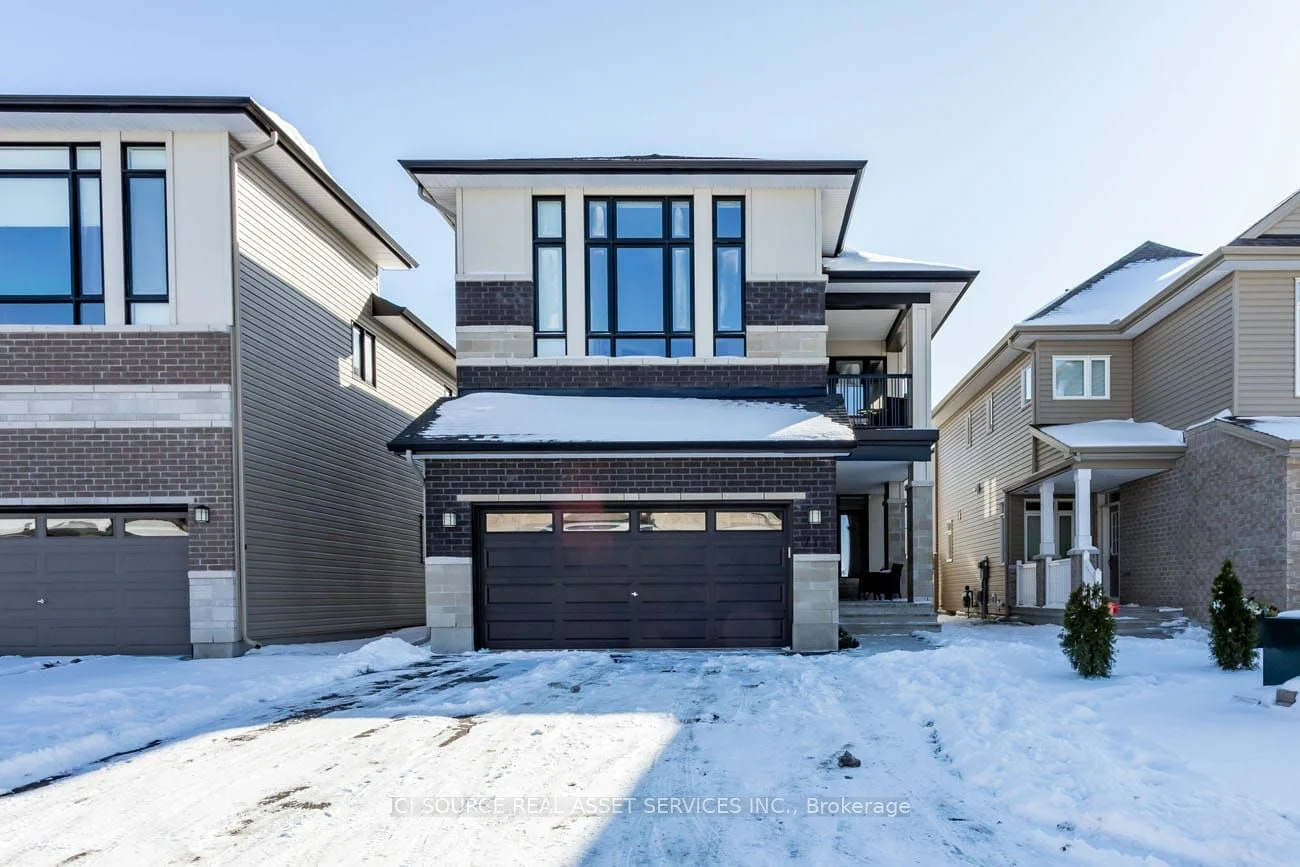 771 Carnelian Crescent, Blossom Park - Airport and Area, ON K1X 0A8