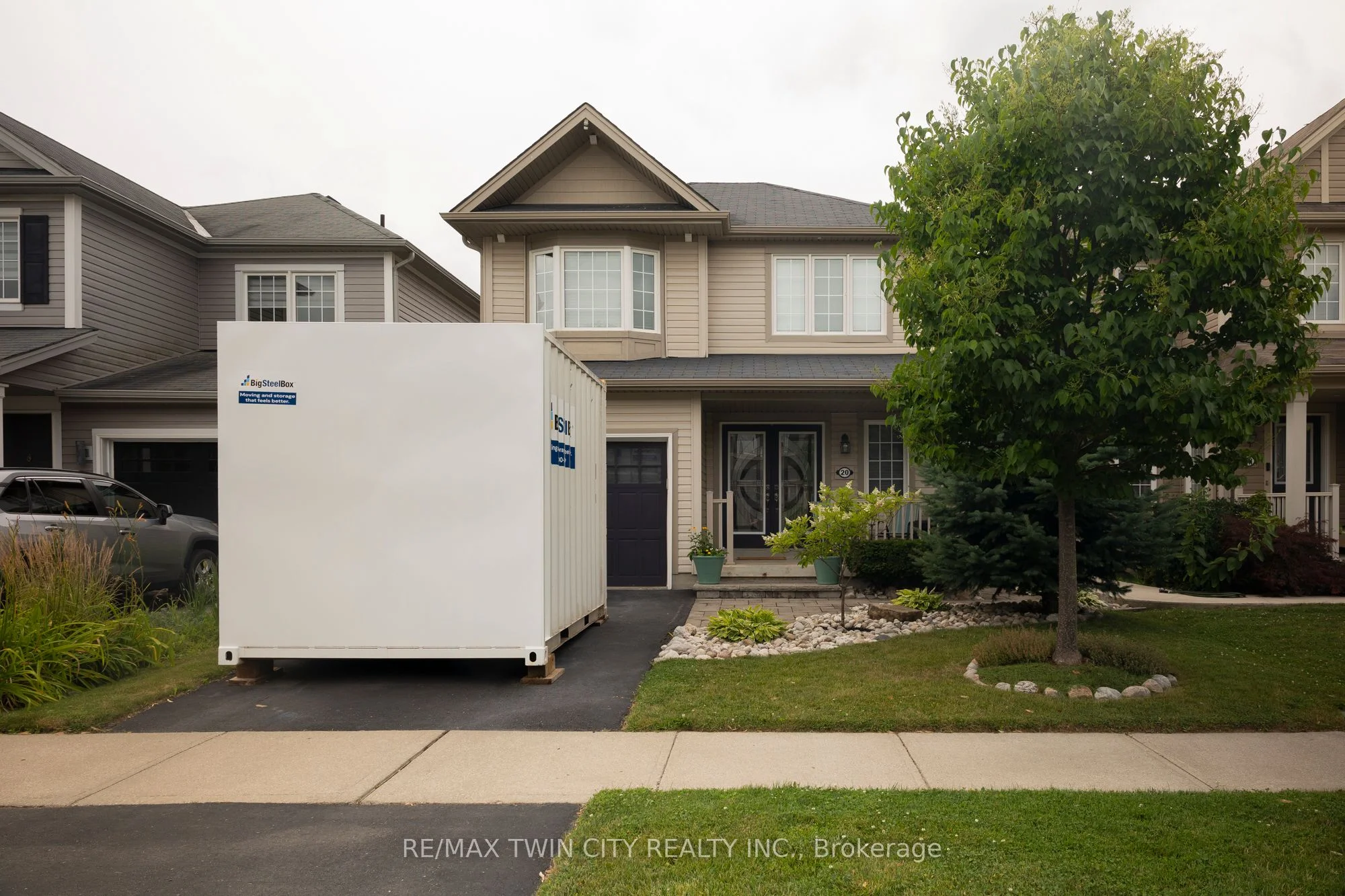 20 MERRITT Lane, Brantford, ON N3T 0E8