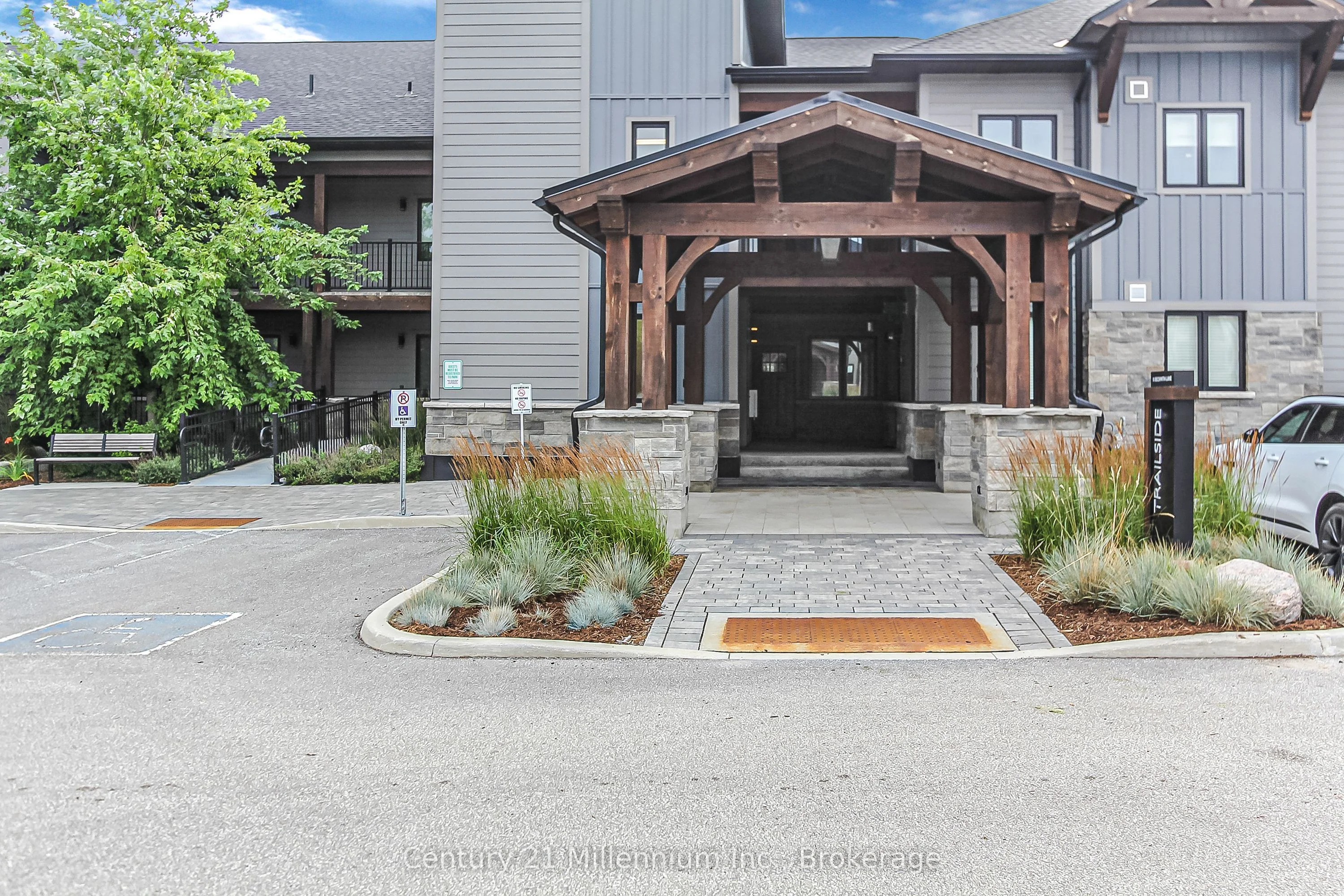 10 Beckwith Lane 107, Blue Mountains, ON L9Y 0N5