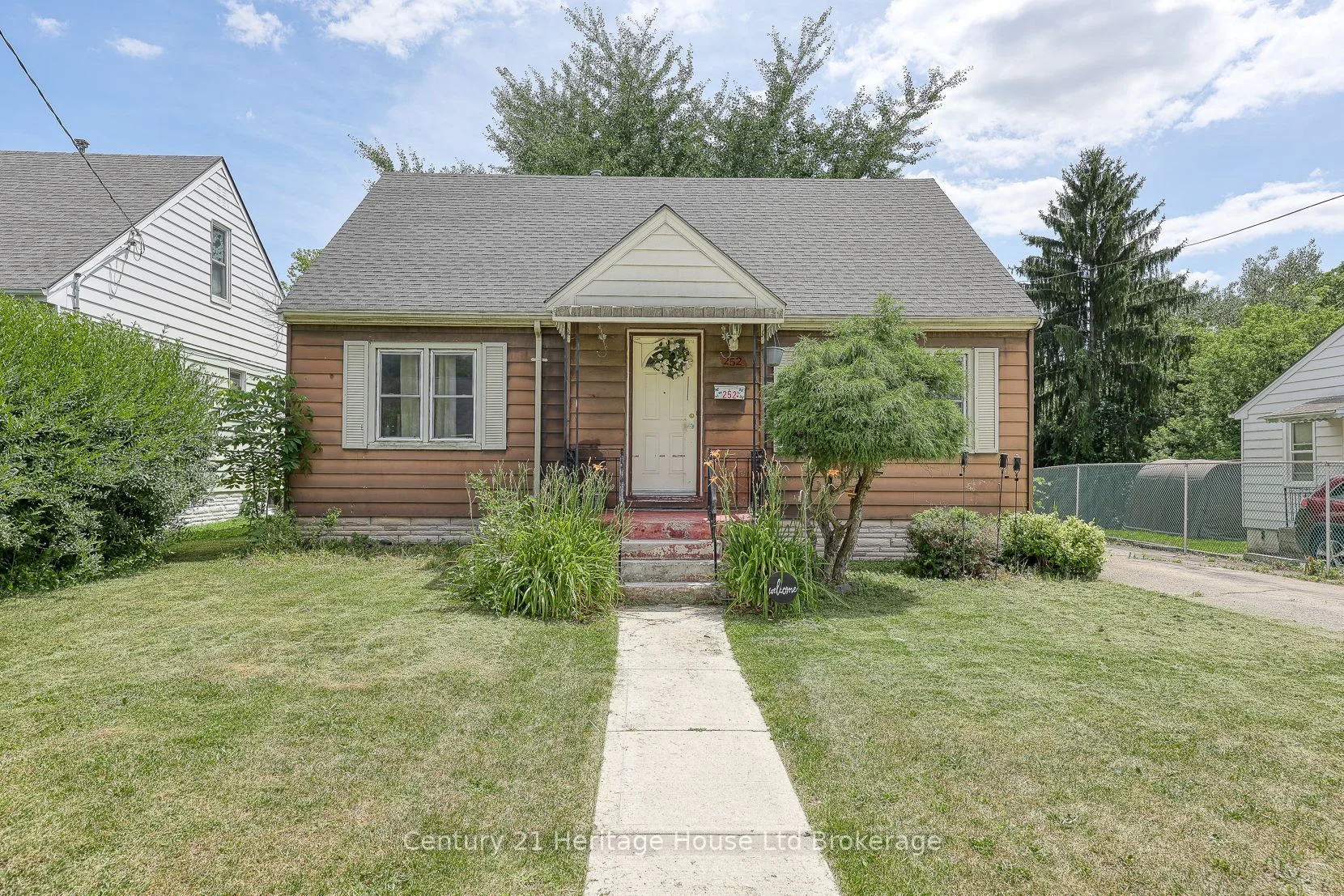 252 Fifth Avenue, Woodstock, ON N4S 2G1