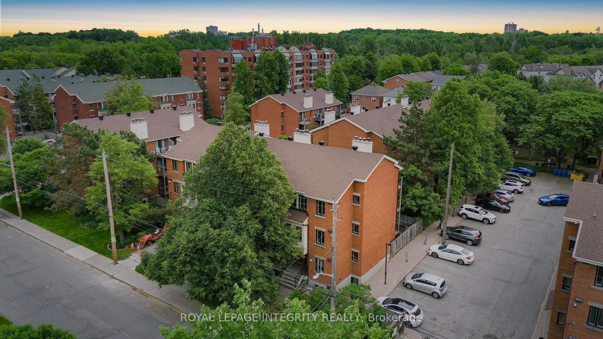 1094 Blasdell Avenue, Manor Park - Cardinal Glen and Area, ON K1K 0C3