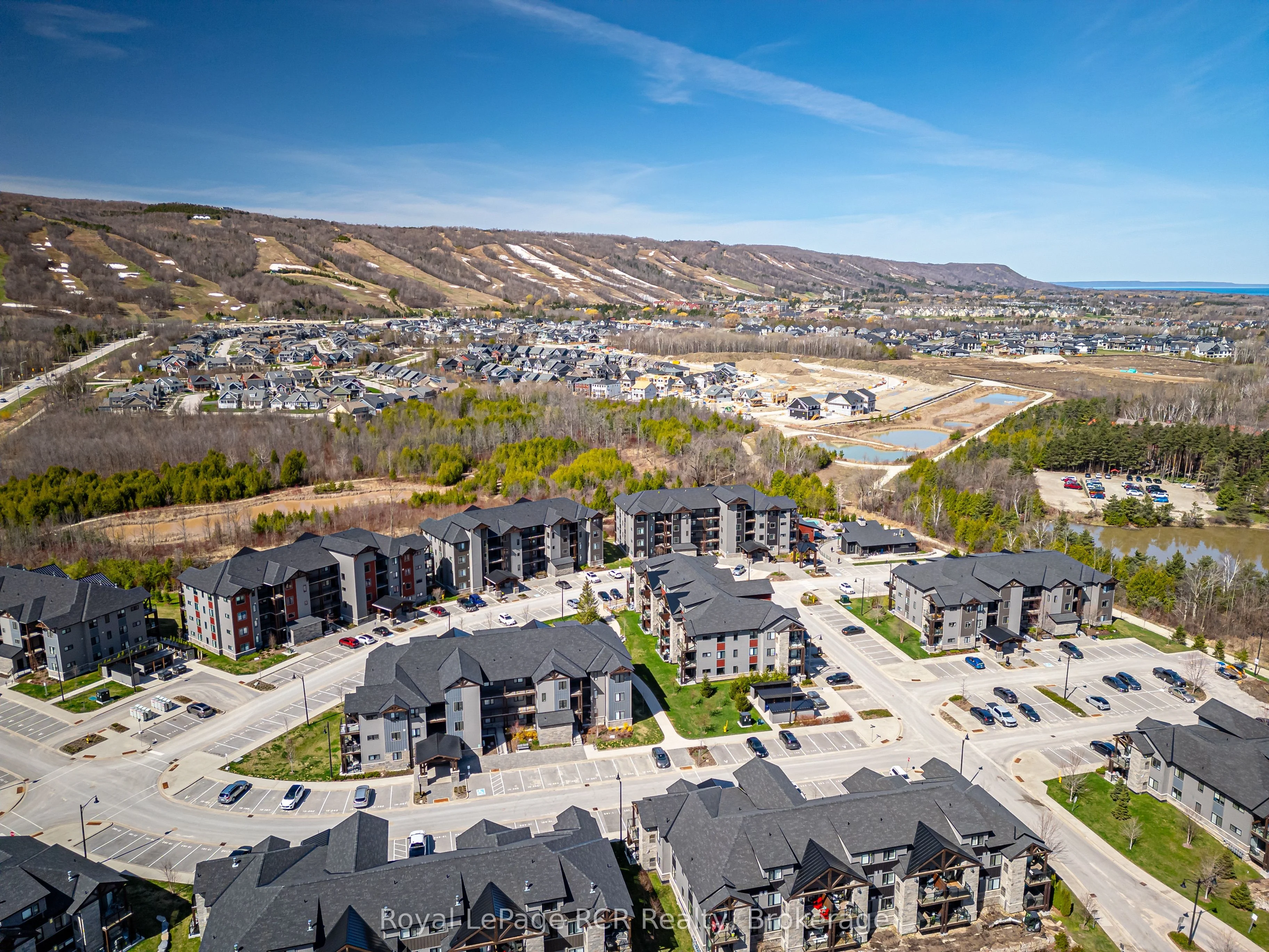 20 Beckwith Lane 401, Blue Mountains, ON L9Y 3B6