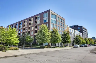 Condo Apartment in West Centre Town