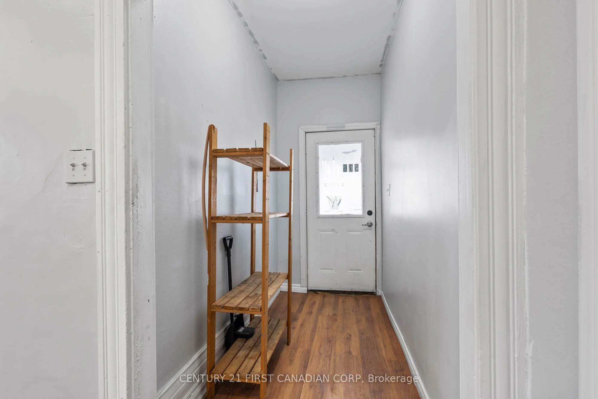 576 horton Street E, London East, ON N6B 1M7