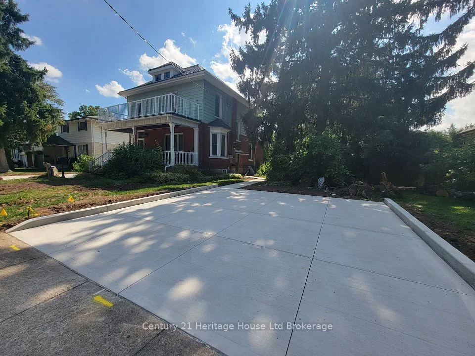 158 LAUREL Street 2, Cambridge, ON N3H 3Y4