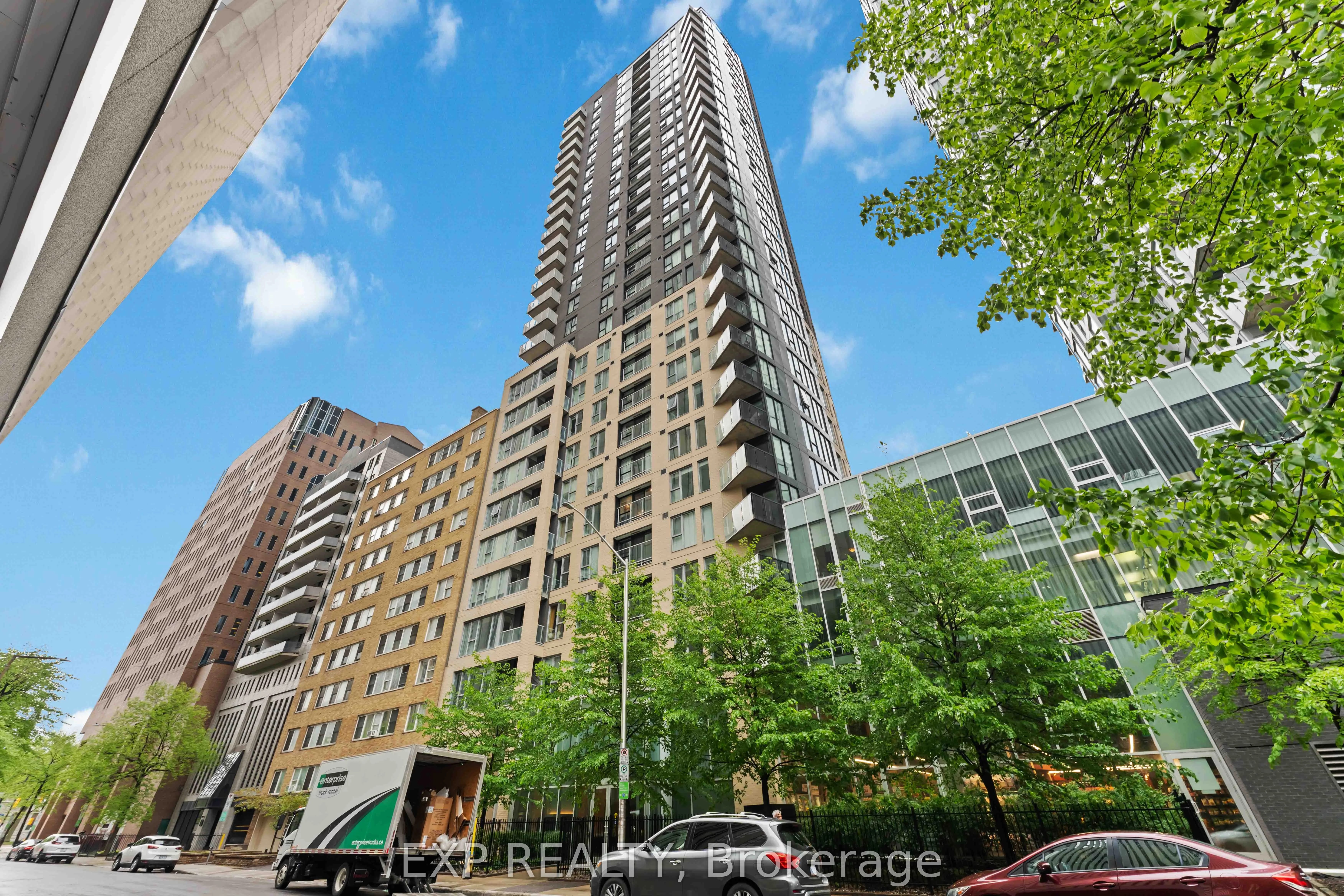 40 Nepean Street 1607, Ottawa Centre, ON K2P 0X5