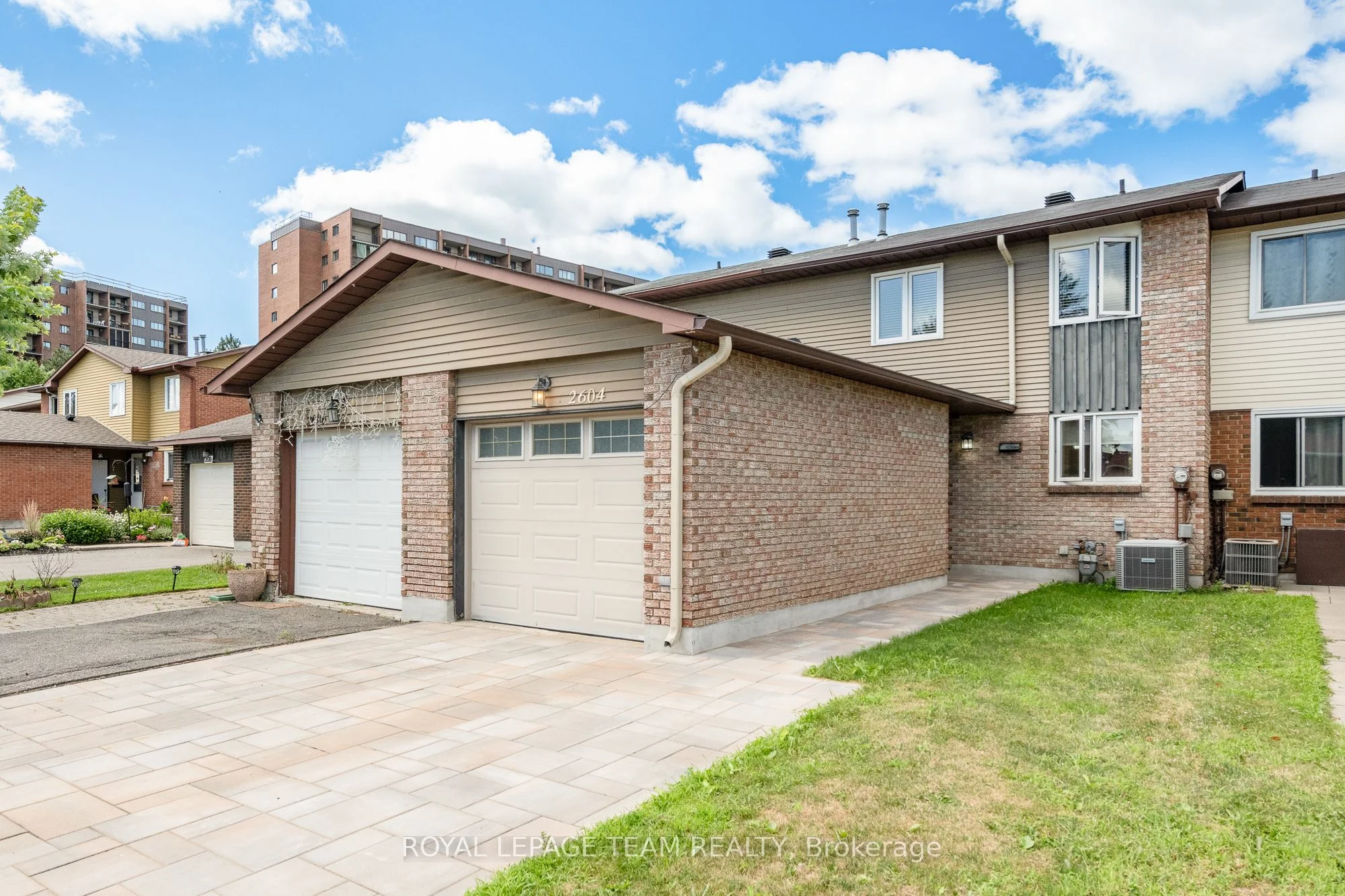 2604 S Southvale Crescent S, Elmvale Acres and Area, ON K1B 5B5