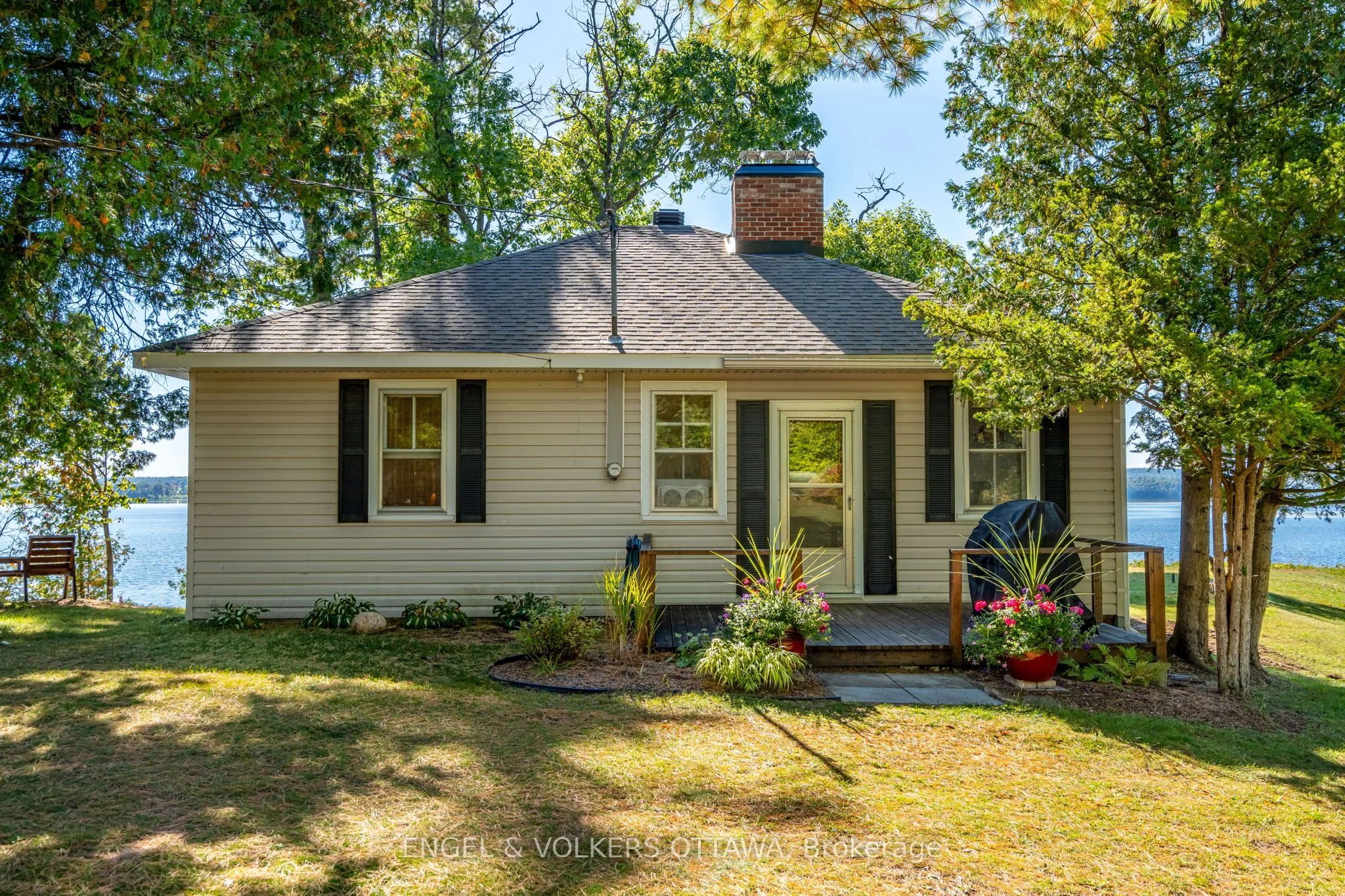 5349 CALABOGIE Road, Greater Madawaska, ON K0J 1H0