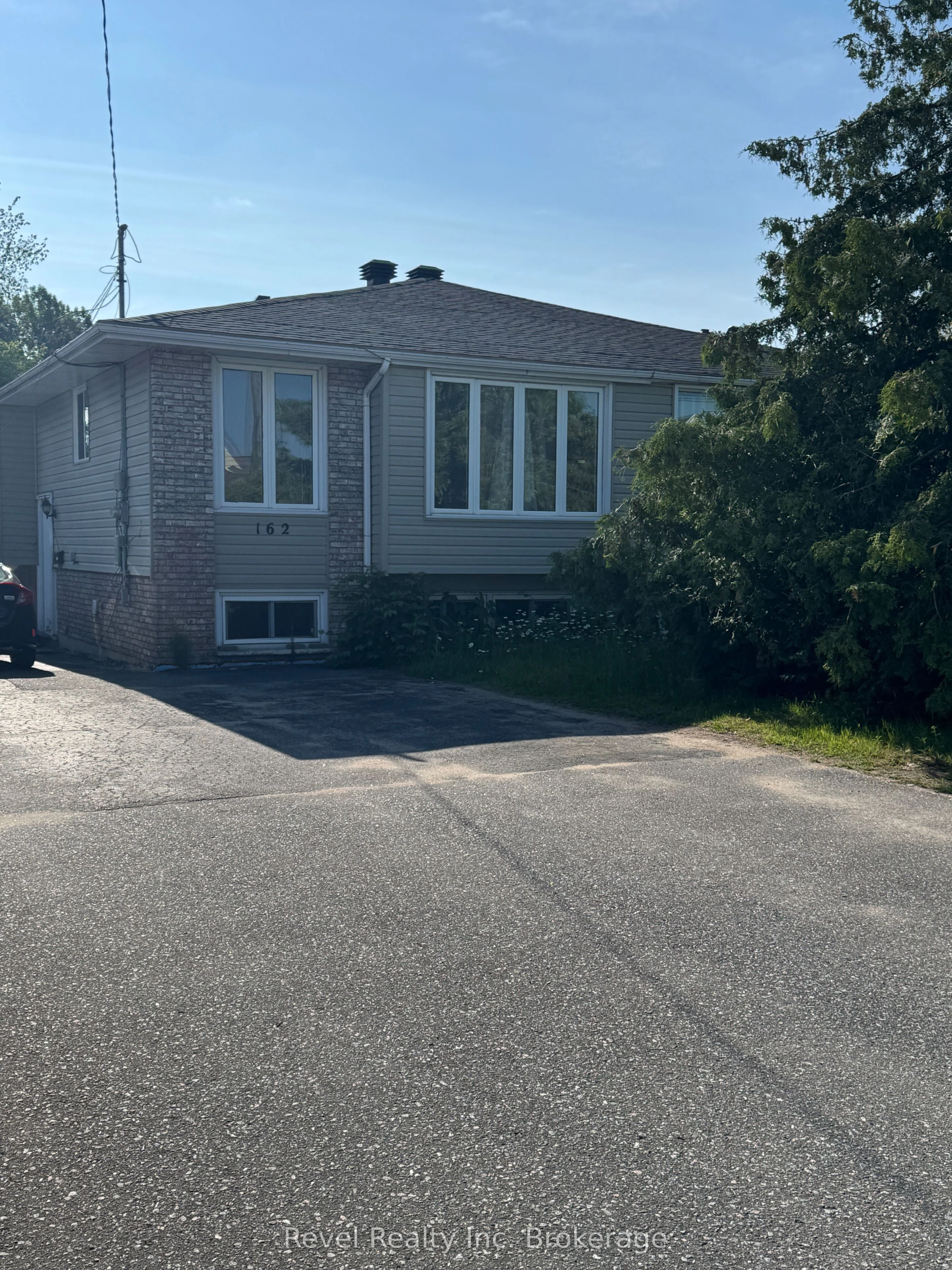 162 Princess Street E, North Bay, ON P1B 1P7
