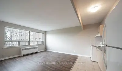 Condo Apartment in Hamilton