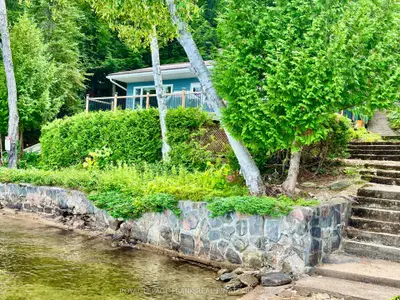Detached in Hastings Highlands