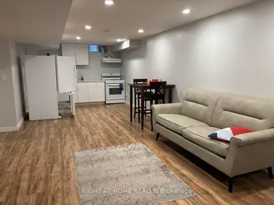 Detached in Hamilton