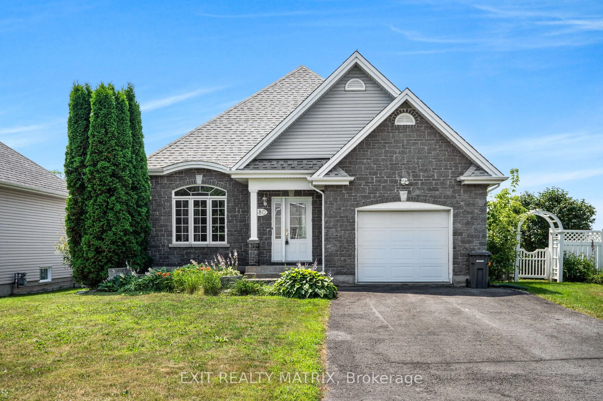 880 Roch Street, Hawkesbury, ON K6A 3P9