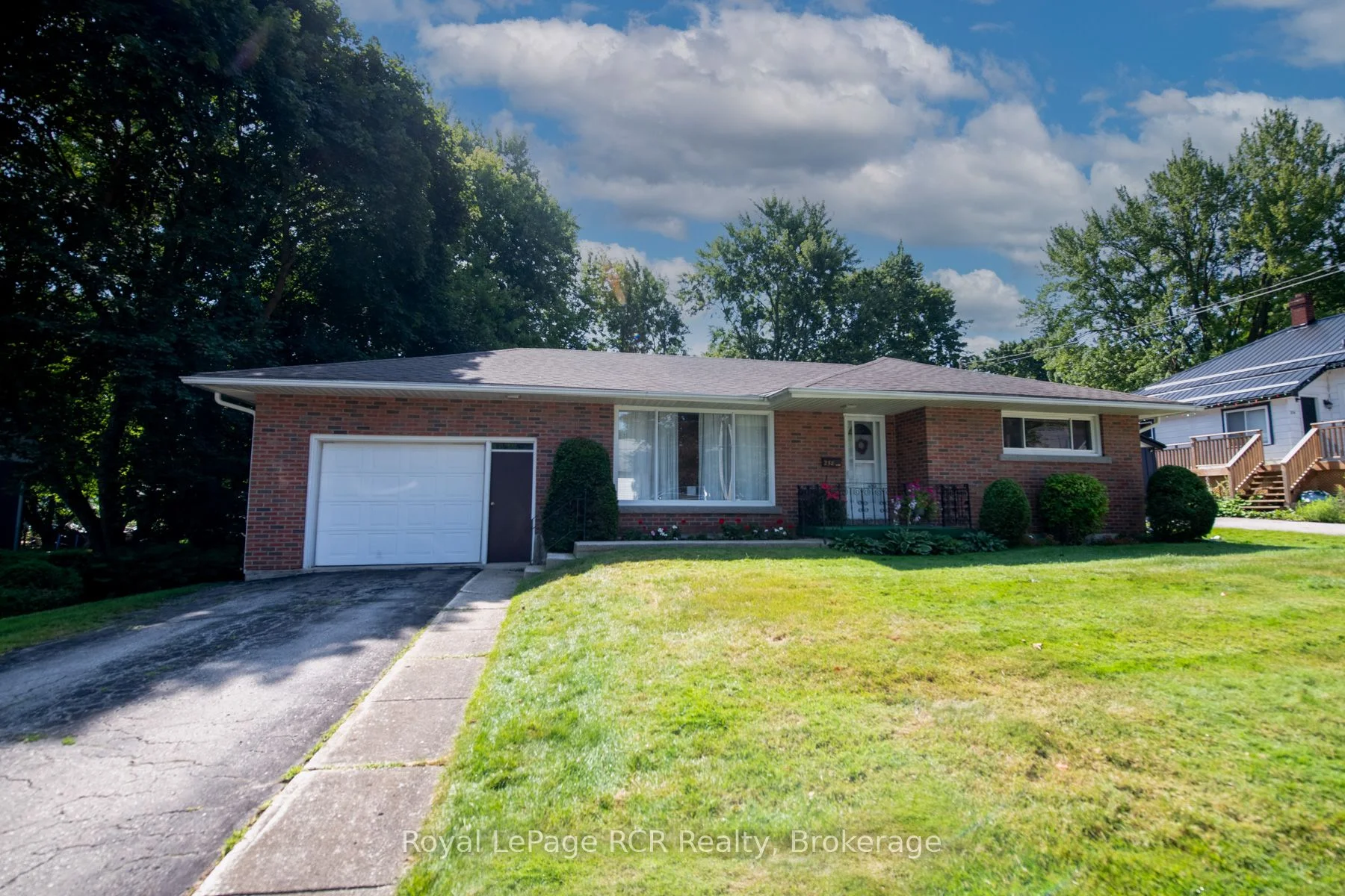 258 BIRMINGHAM Street W, Wellington North, ON N0G 2L1