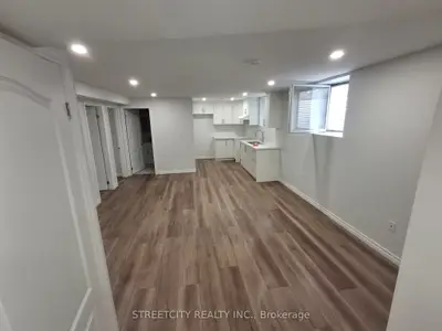 Lower Level in London North