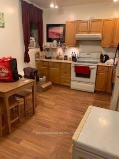 216 Parkdale Avenue N 1, Hamilton, ON L8H 5X5