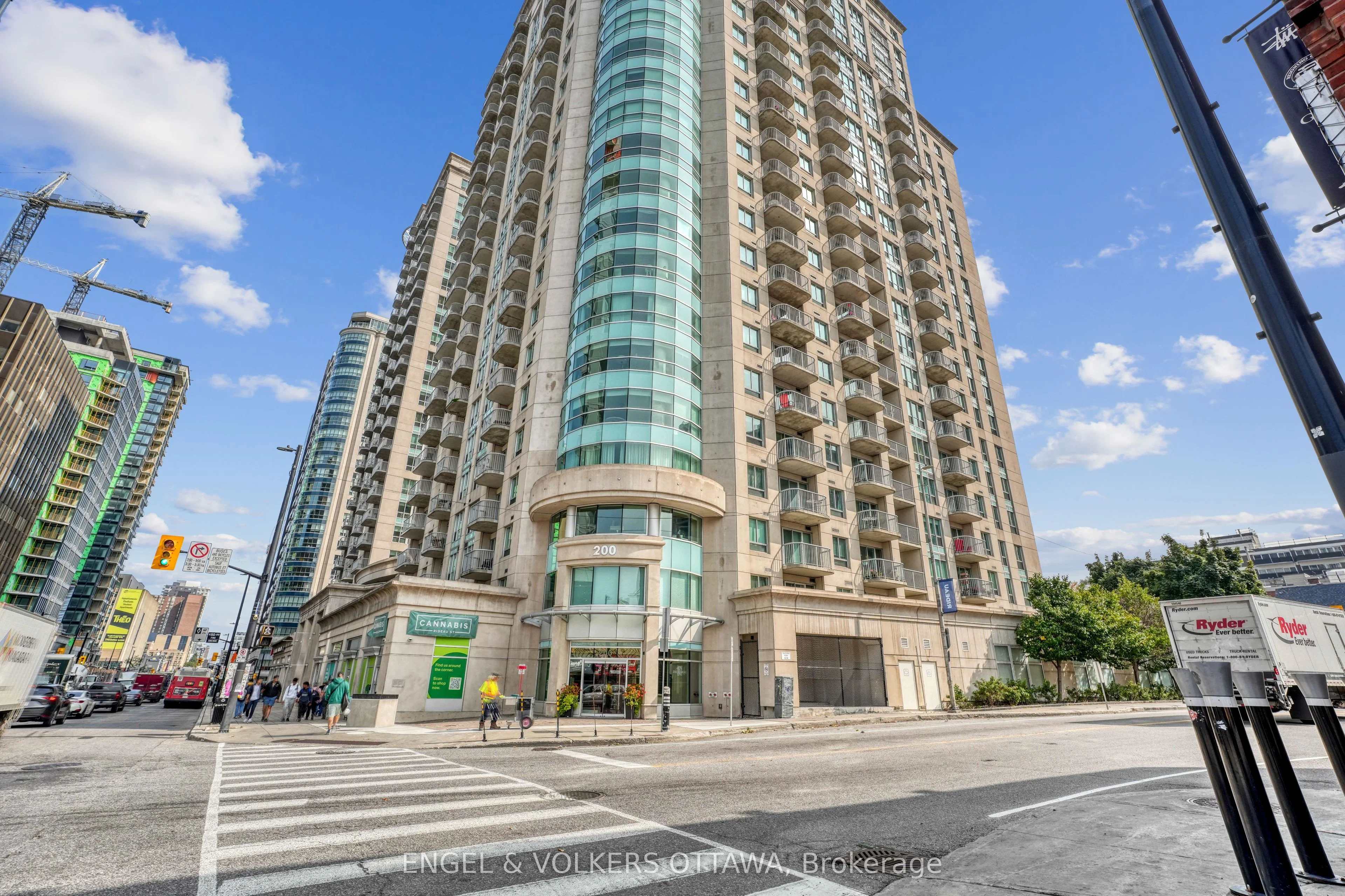 200 Rideau Street 1710, Lower Town - Sandy Hill, ON K1N 5Y1