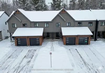 Att/Row/Townhouse in Russell
