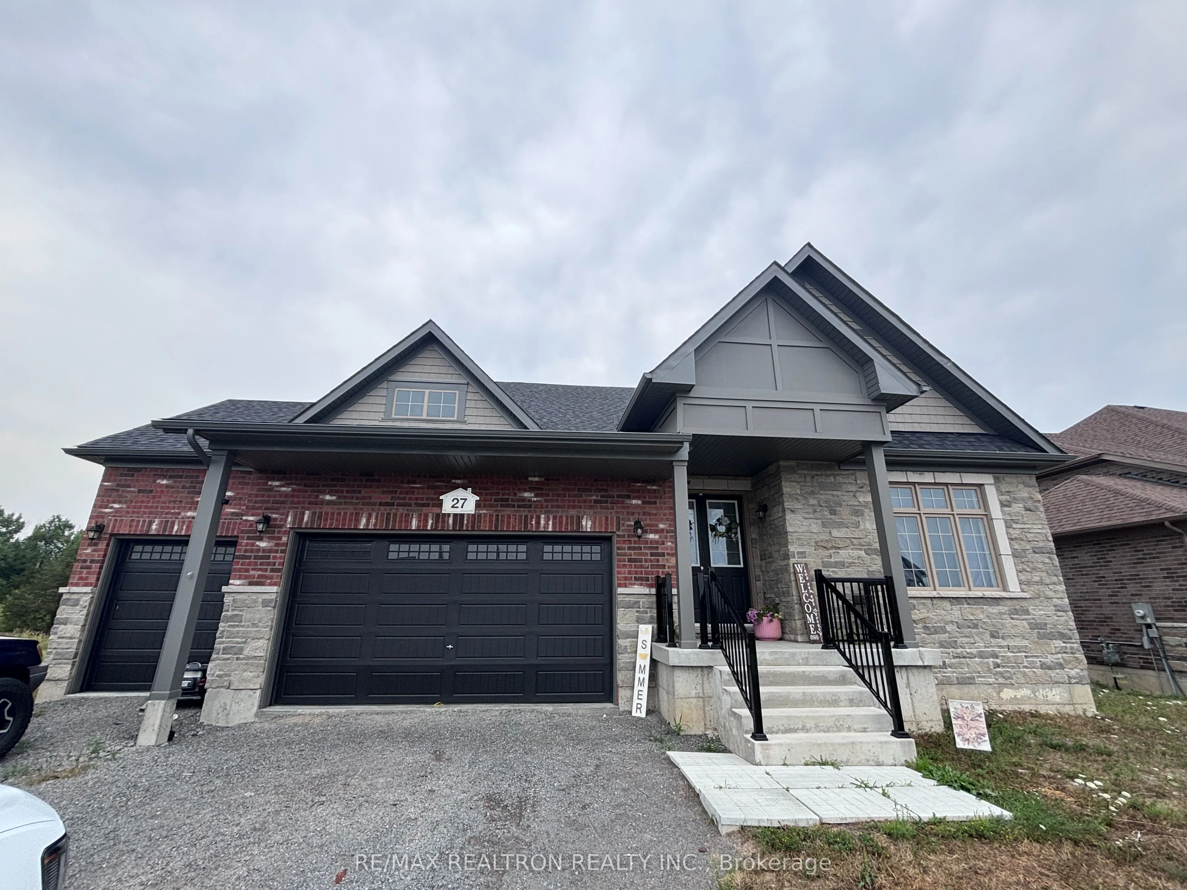 27 East Vista Terrace, Quinte West, On K0k 1l0