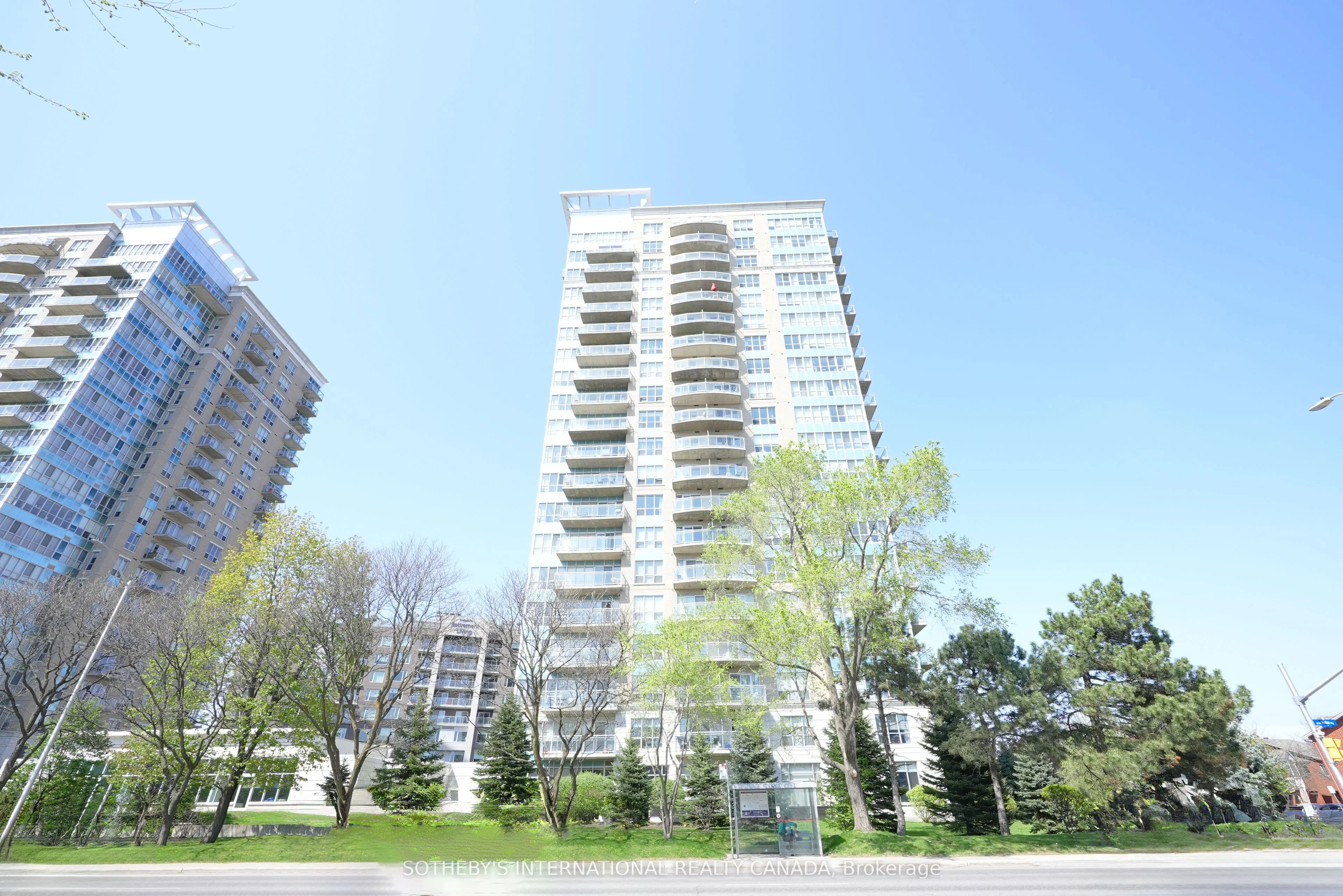 Condo Apartment in Vanier and Kingsview Park