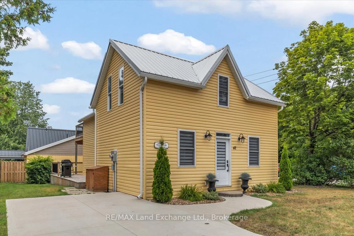 42 Huron Street N, Saugeen Shores, ON N0H 2L0
