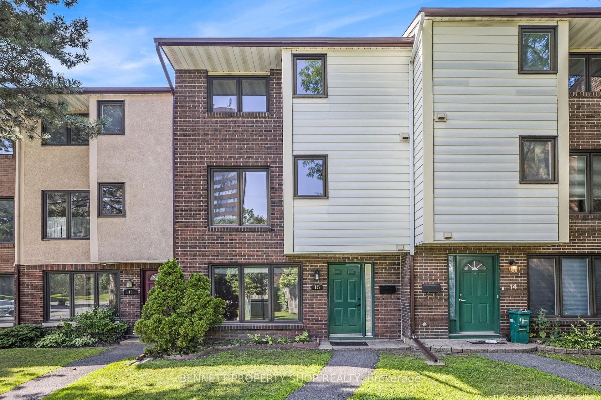 Condo Townhouse in Hunt Club - South Keys and Area