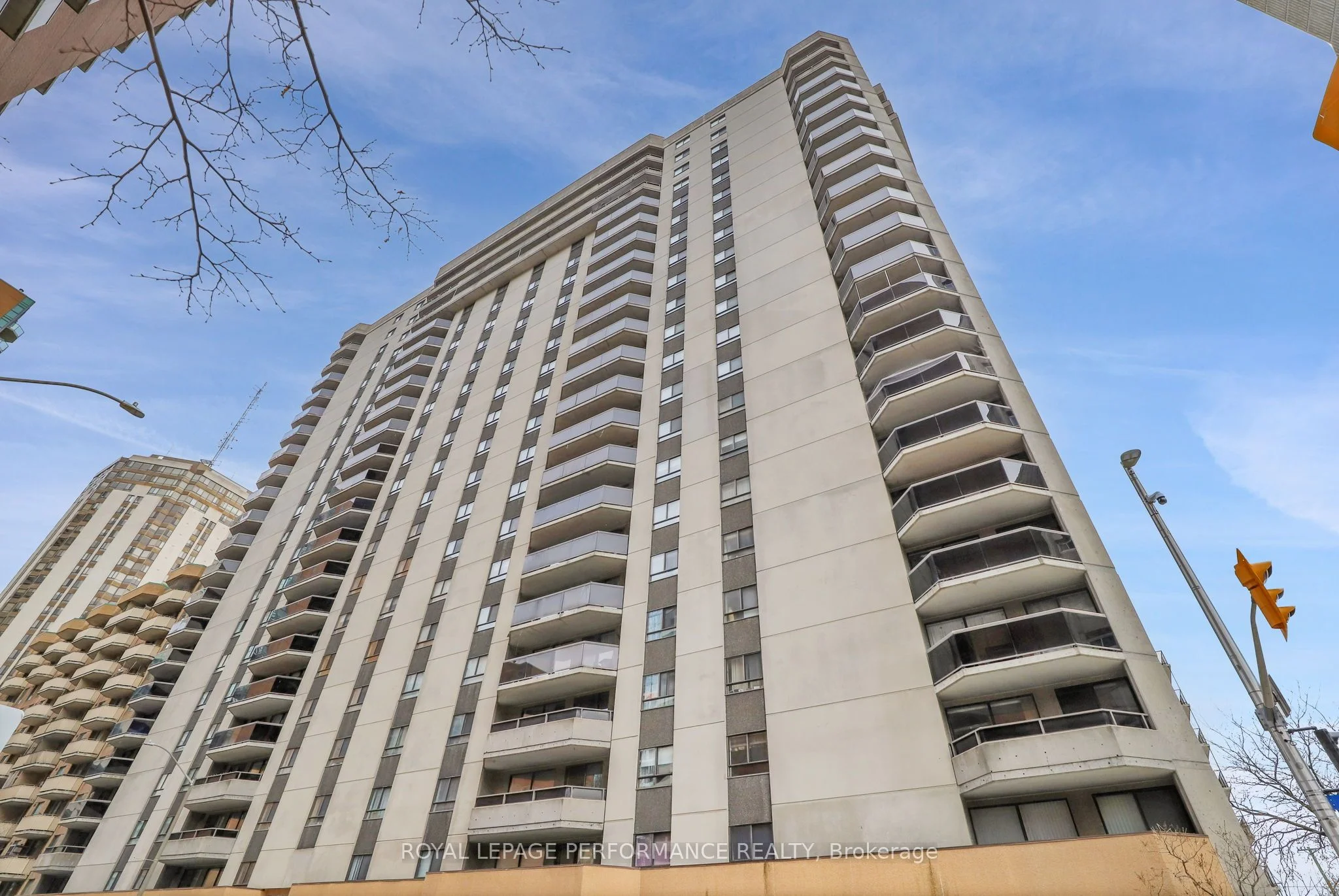 470 Laurier Avenue W 501, Ottawa Centre, ON K1R 7W9