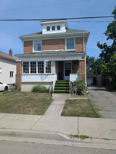 Detached in Niagara Falls