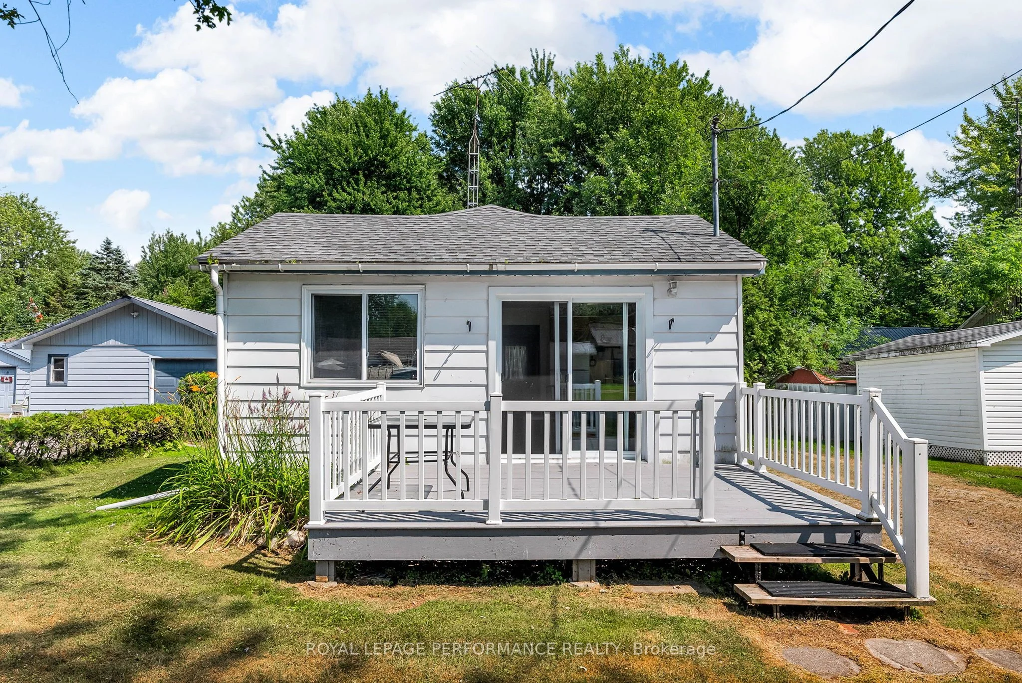 21048 Birch Avenue, South Glengarry, ON K0C 1N0