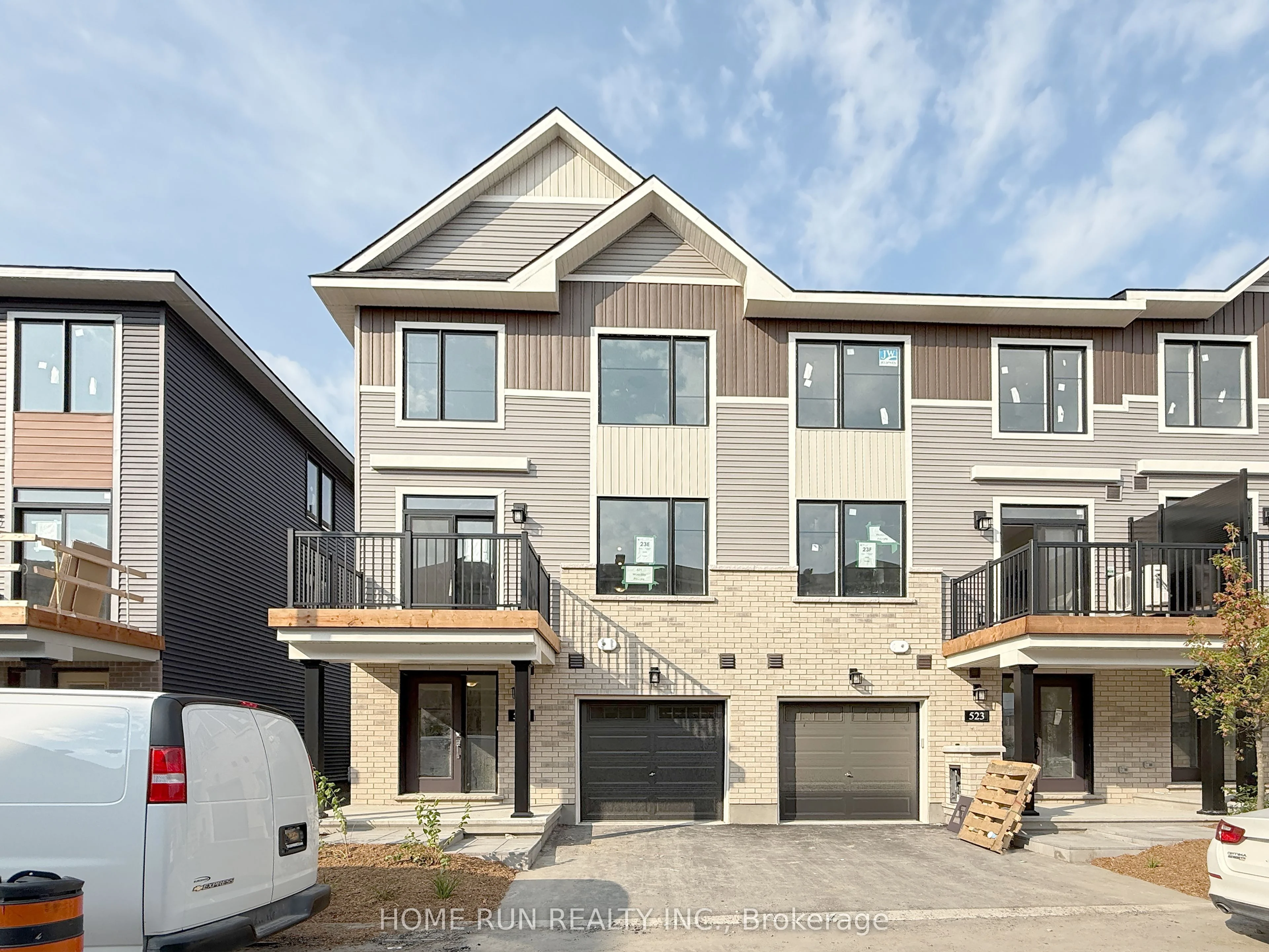521 Woodlily Private, Kanata, ON K2T 0R8