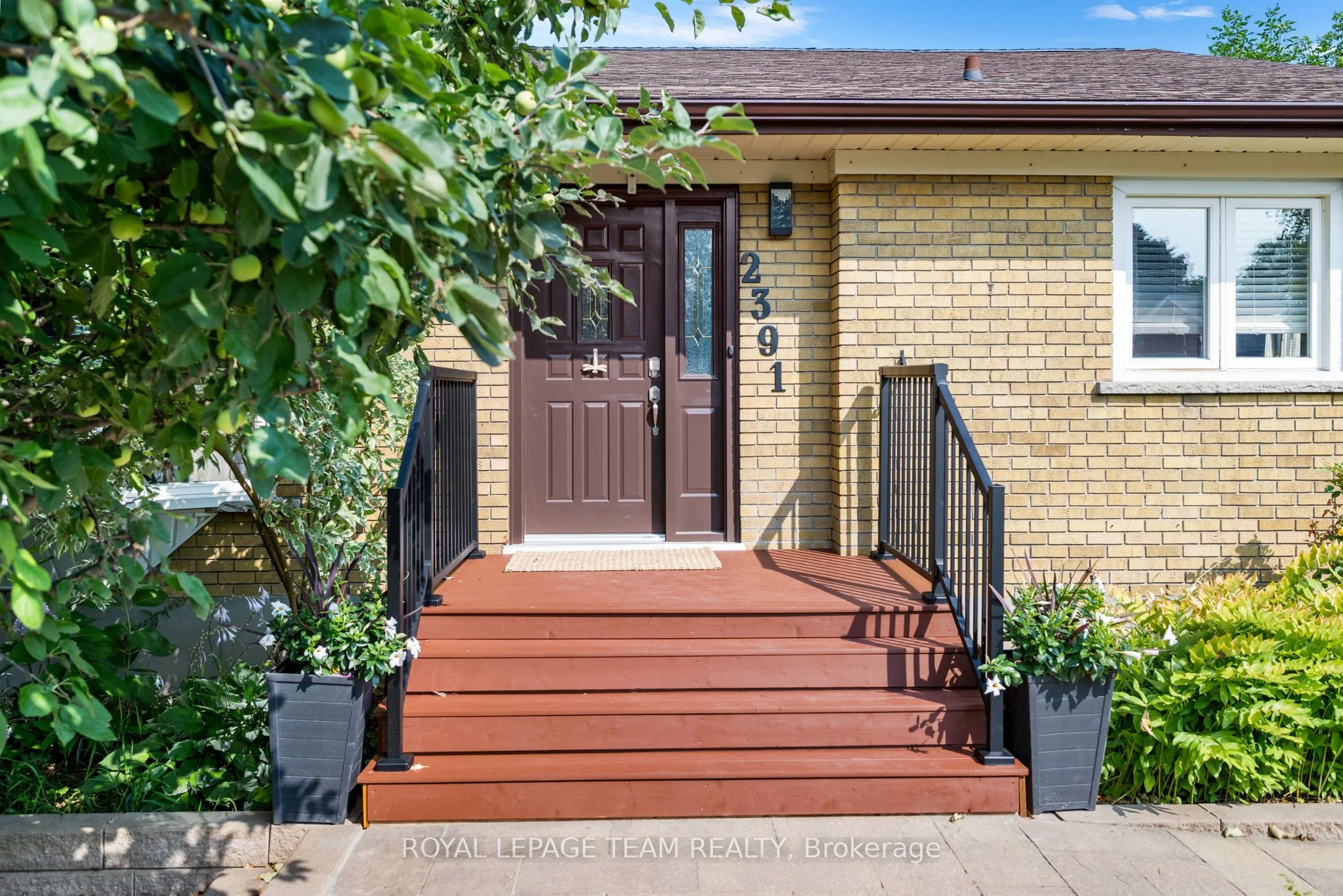 2391 Cheshire Road, Parkway Park - Queensway Terrace S and Area, ON K2C 1G2
