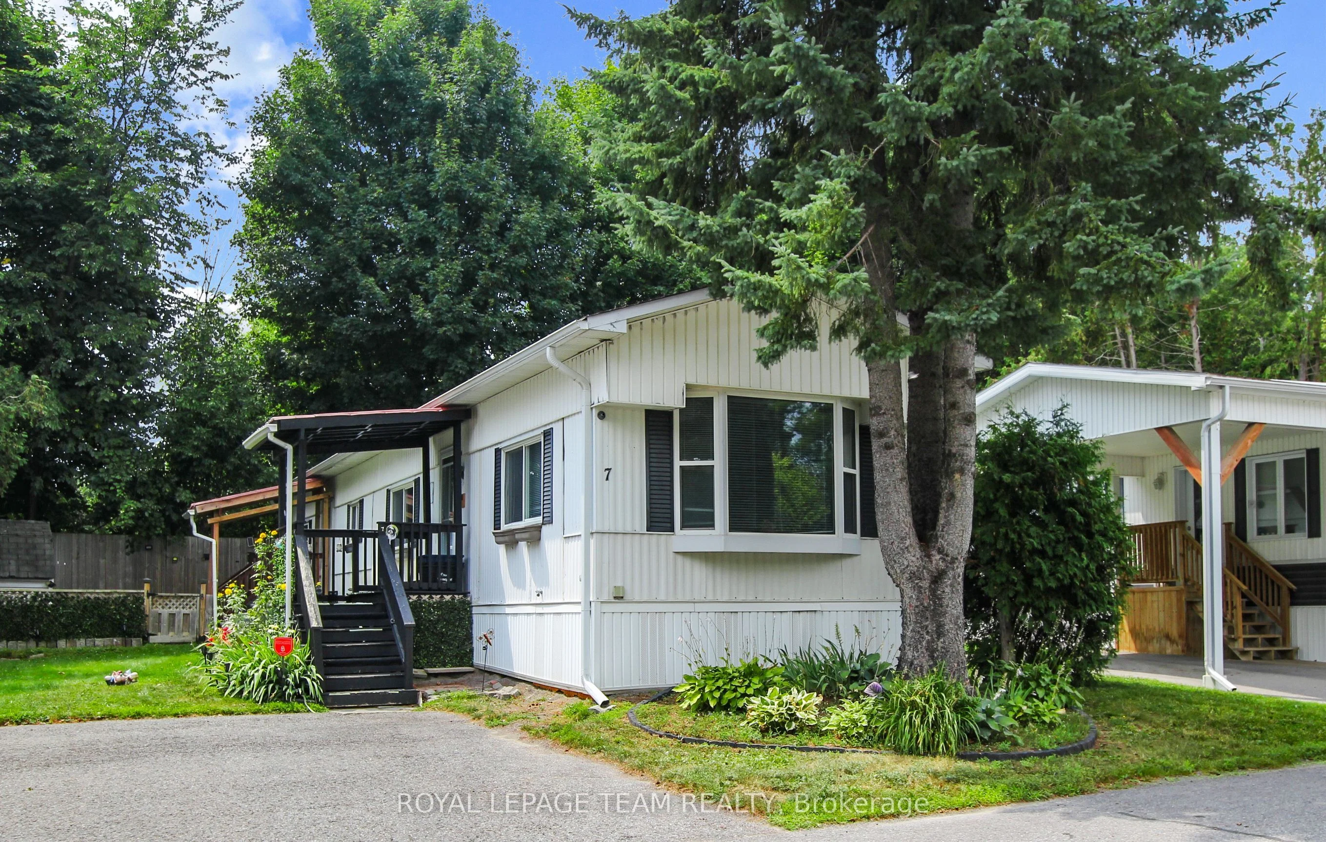 7 Rowan Road, Stittsville - Munster - Richmond, ON K2S 1B7