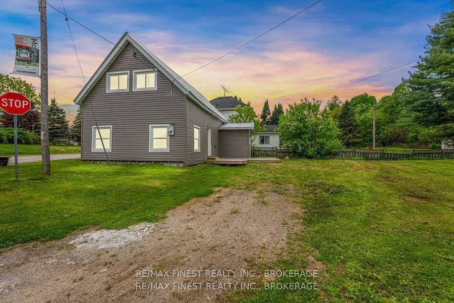 3 Mary Street, Rideau Lakes, ON K0G 1L0
