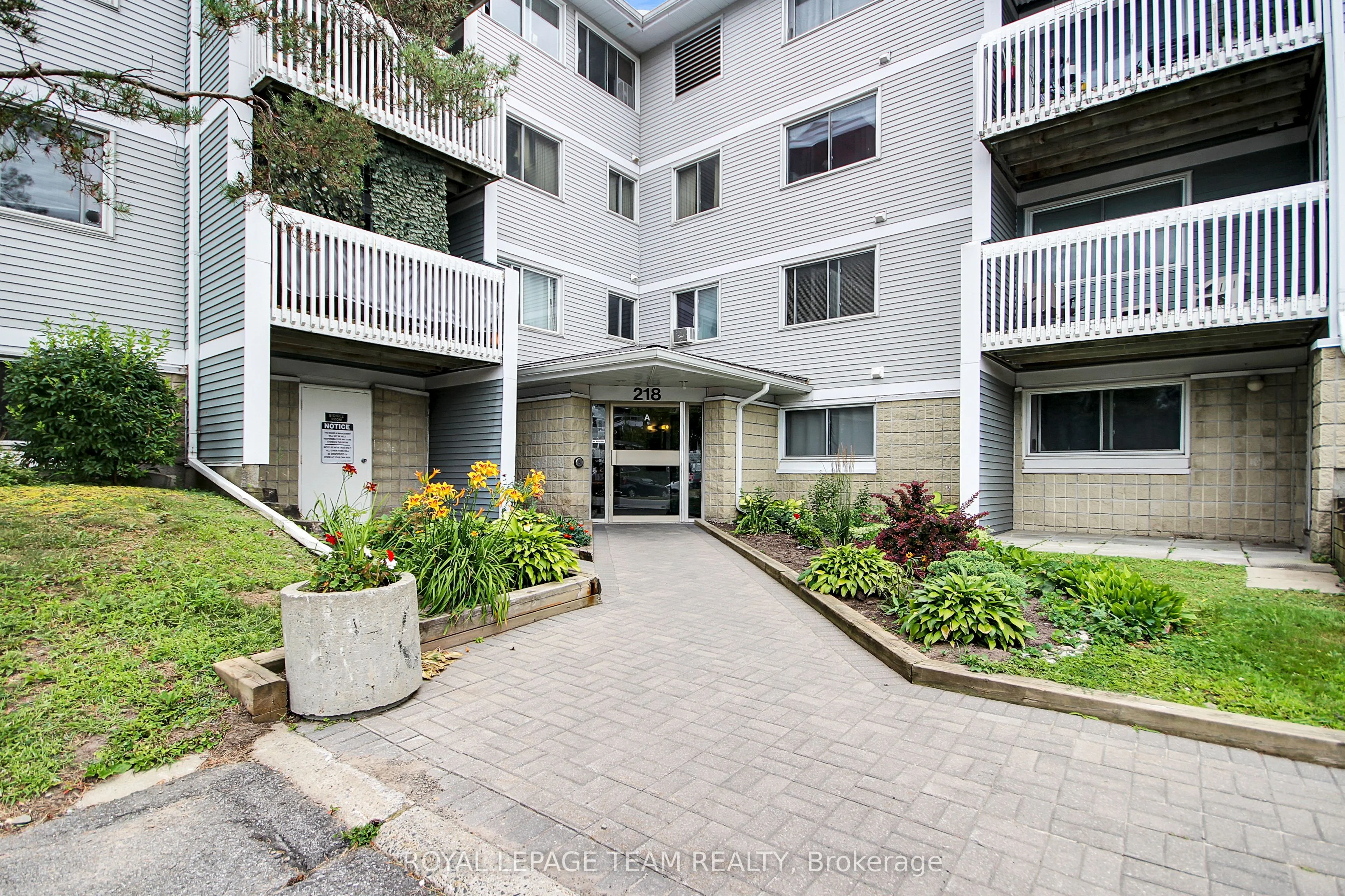 218 Viewmount Drive 305, Cityview - Parkwoods Hills - Rideau Shore, ON K2E 7X5