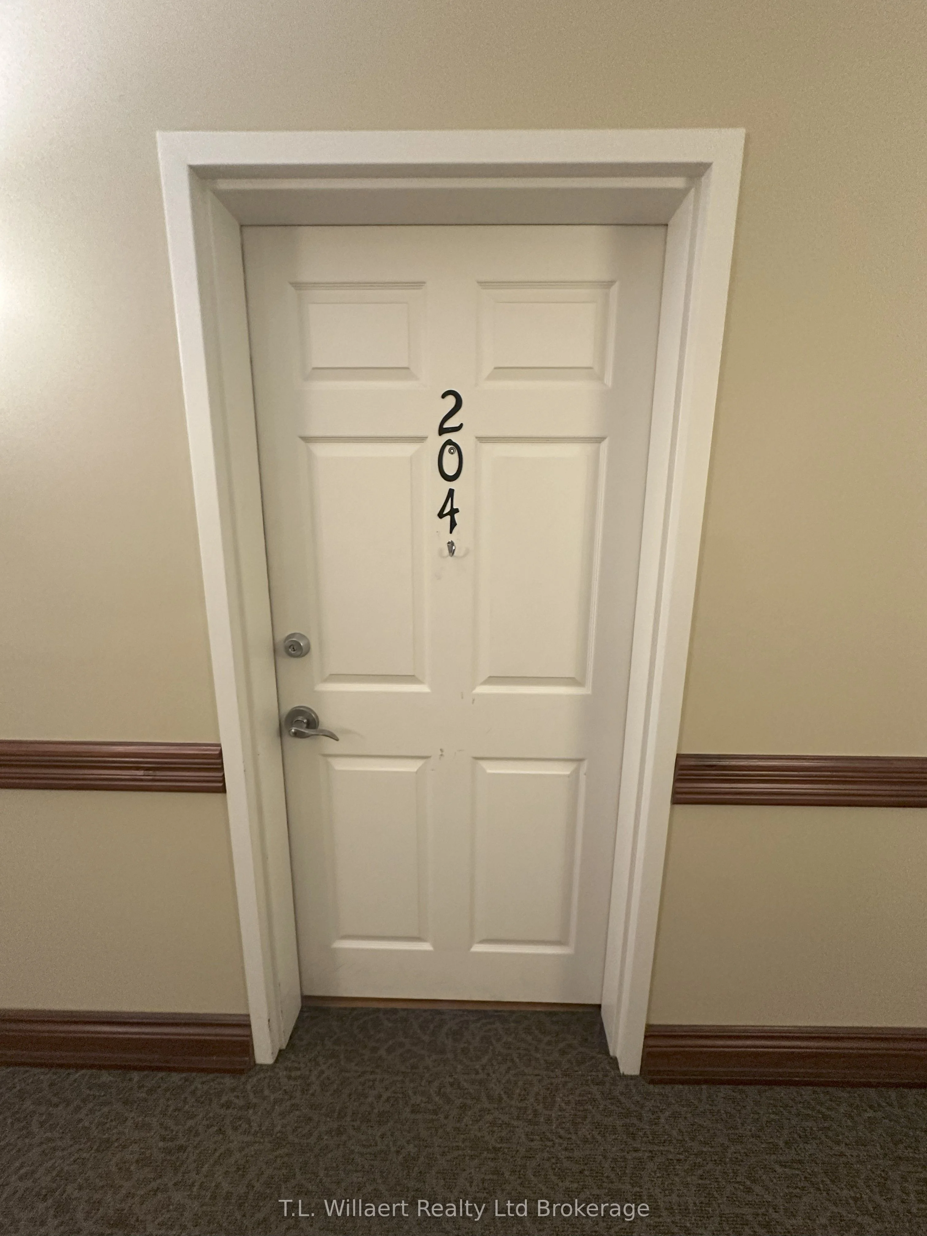 17 Brock Street W 204, Tillsonburg, ON N4G 2A3