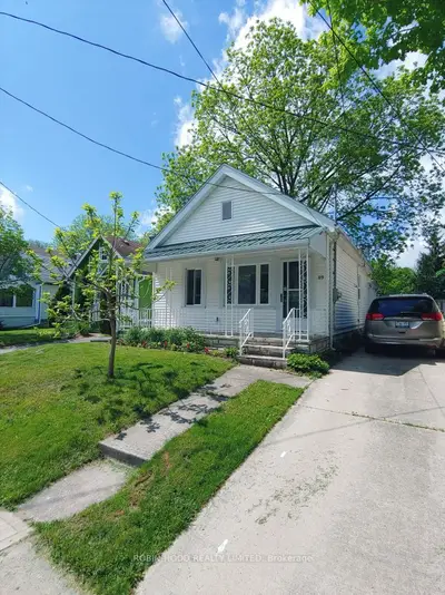 Detached in London North