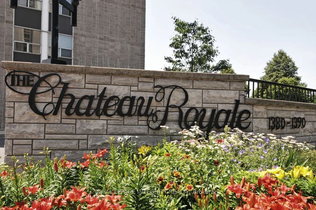 1380 Prince of Wales Drive 202, Mooneys Bay - Carleton Heights and Area, ON K2C 3N5