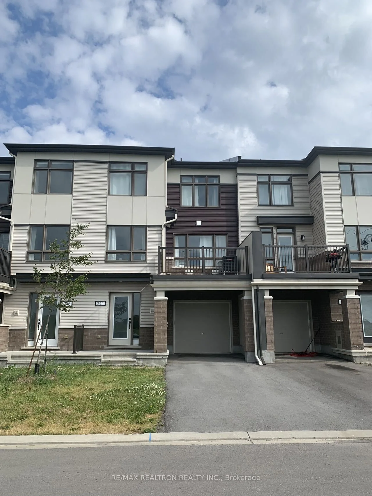 244 Clintonia Street, Kanata, On K2v 0k6