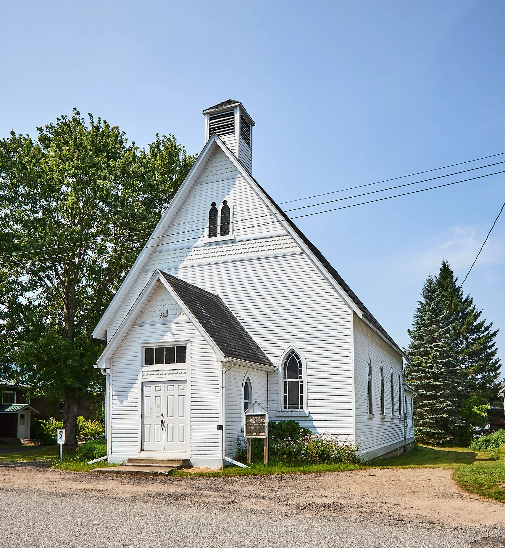 Detached in Kearney