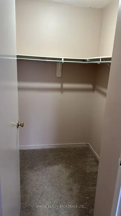 Condo Townhouse in London South