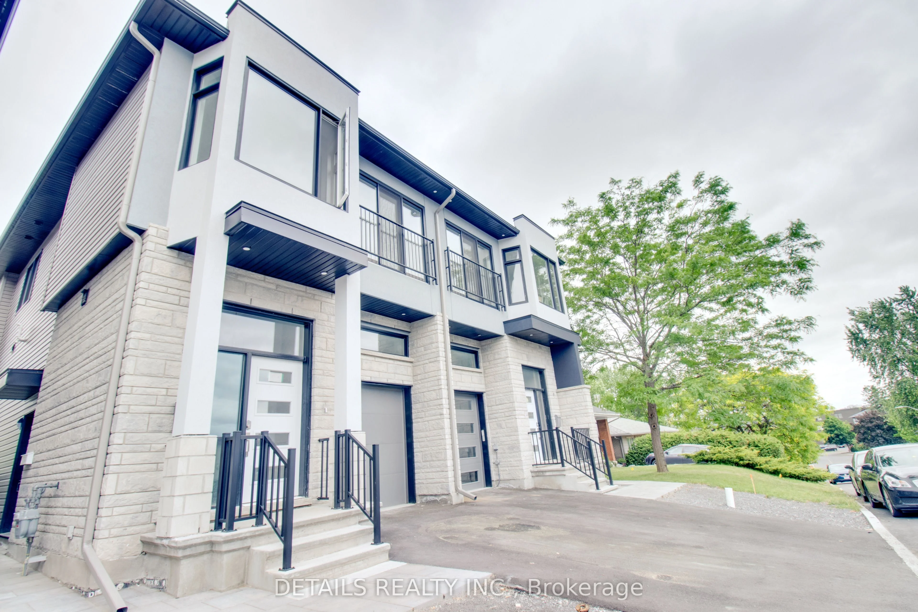 137 Duford Street B, Vanier And Kingsview Park, On K1l 6z5