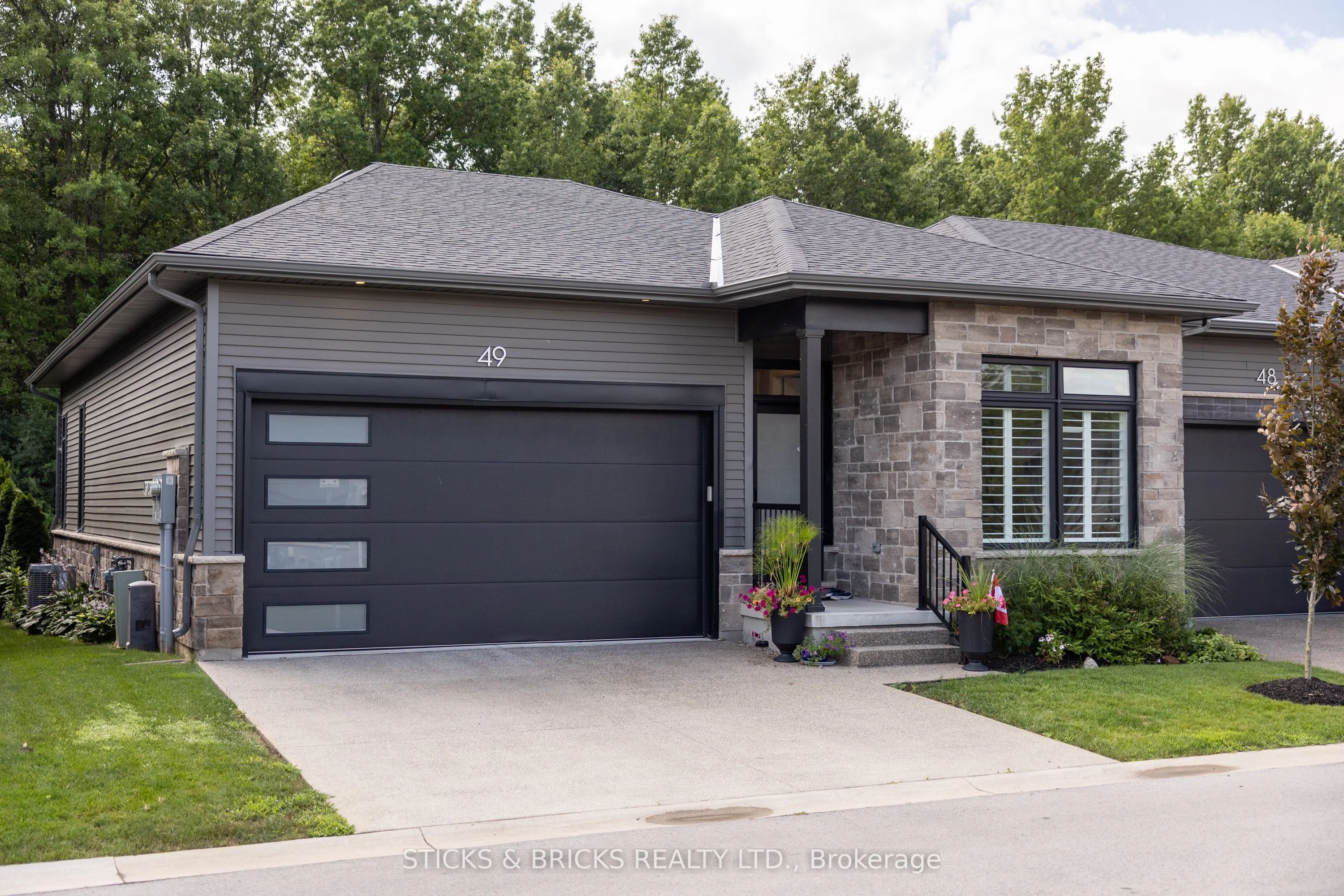 8974 Willoughby Drive 49, Niagara Falls, ON L2G 0Y8