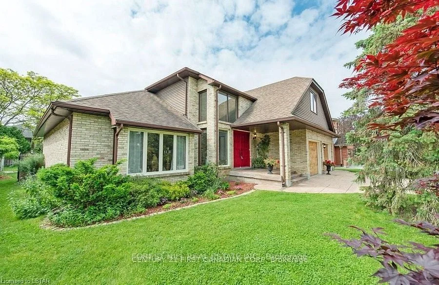 297 Grangeover Avenue, London North, On N6g 4l1