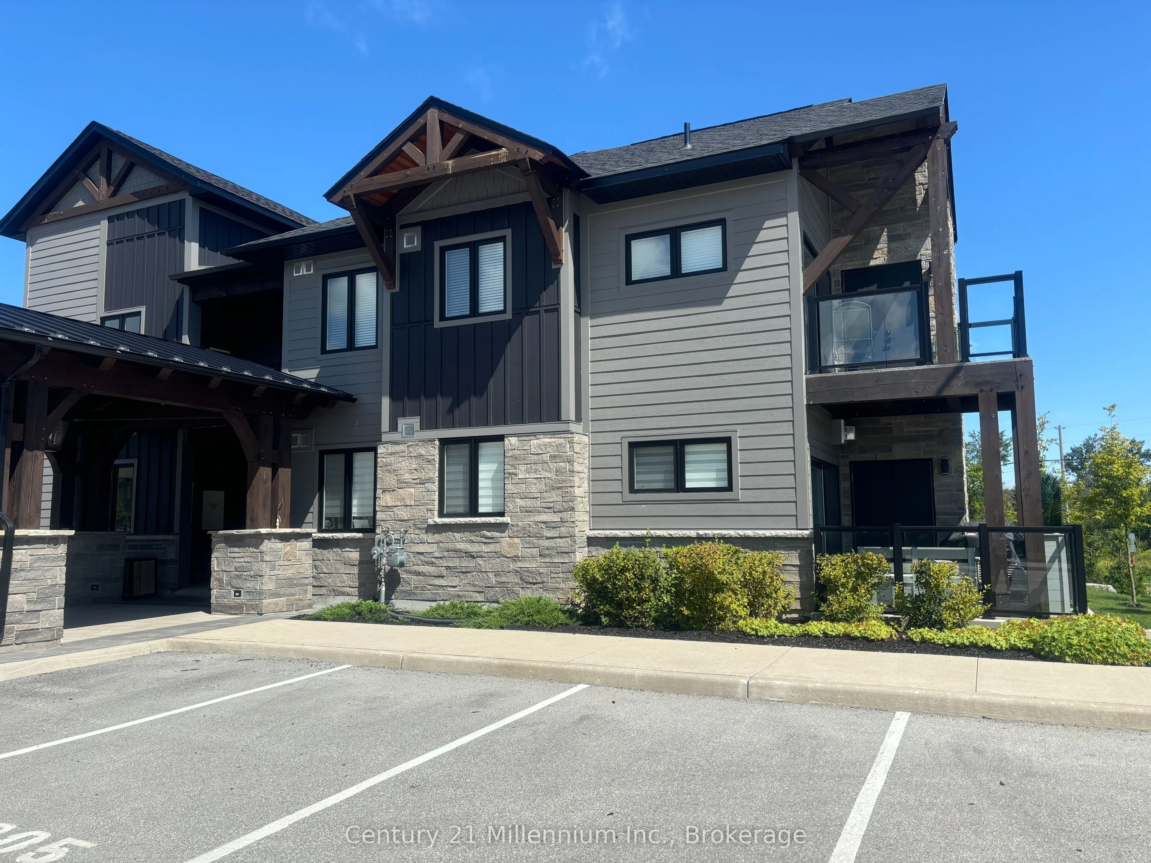21 Beckwith Lane 101, Blue Mountains, ON L9Y 0N5
