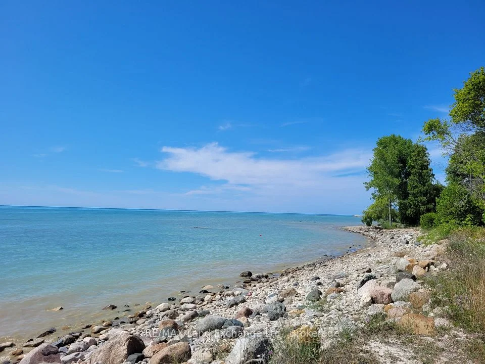 213 Huron Road Road, Huron-Kinloss, ON N2Z 2X3