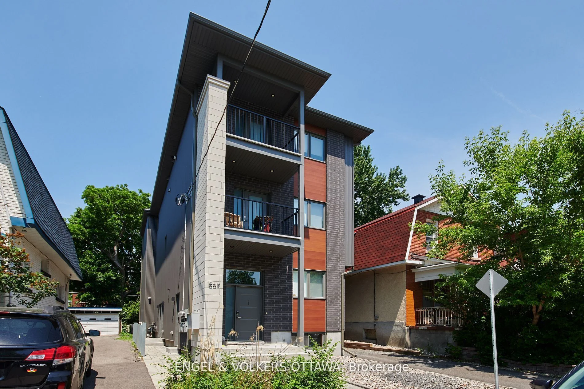569 Mcleod Street 2, Ottawa Centre, On K1r 5r2