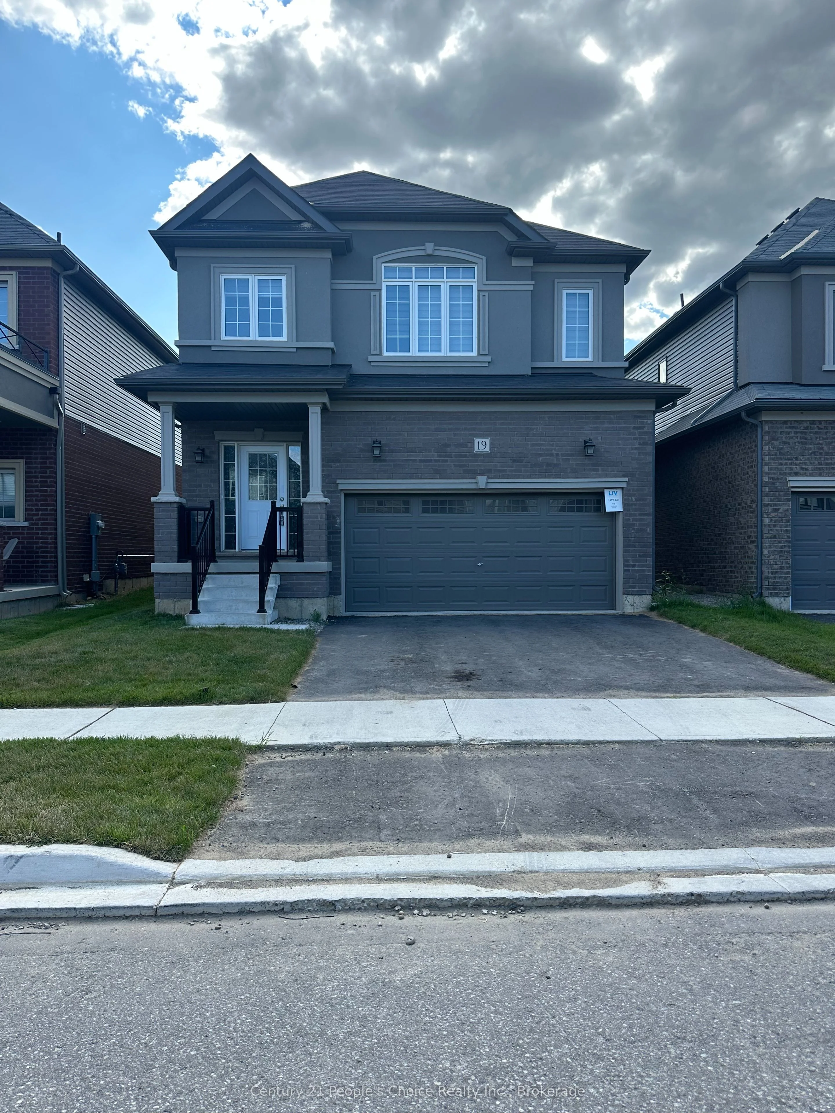 19 Tooker Drive, Brantford, On N3v 0b6