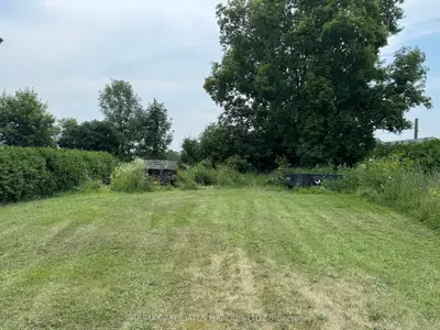 4302 Pinkus Drive, South Dundas, ON K0C 2H0