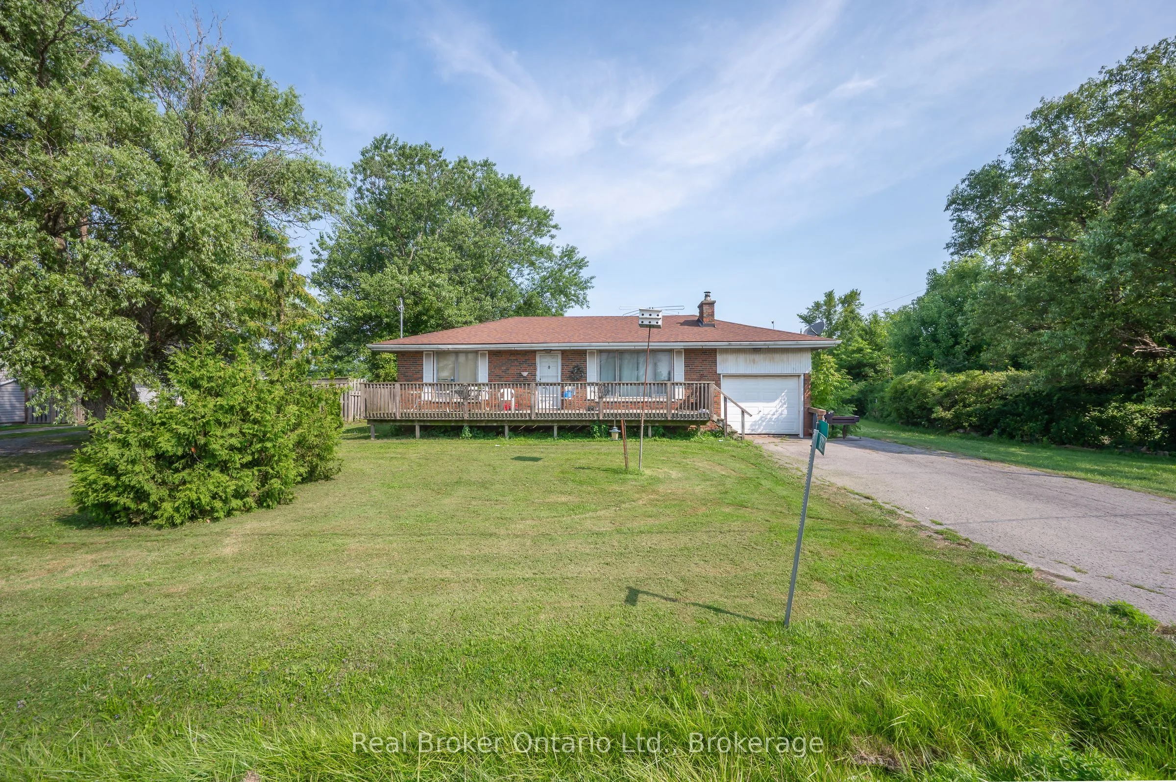 6221 Lyons Creek Road, Niagara Falls, ON L2G 0L9